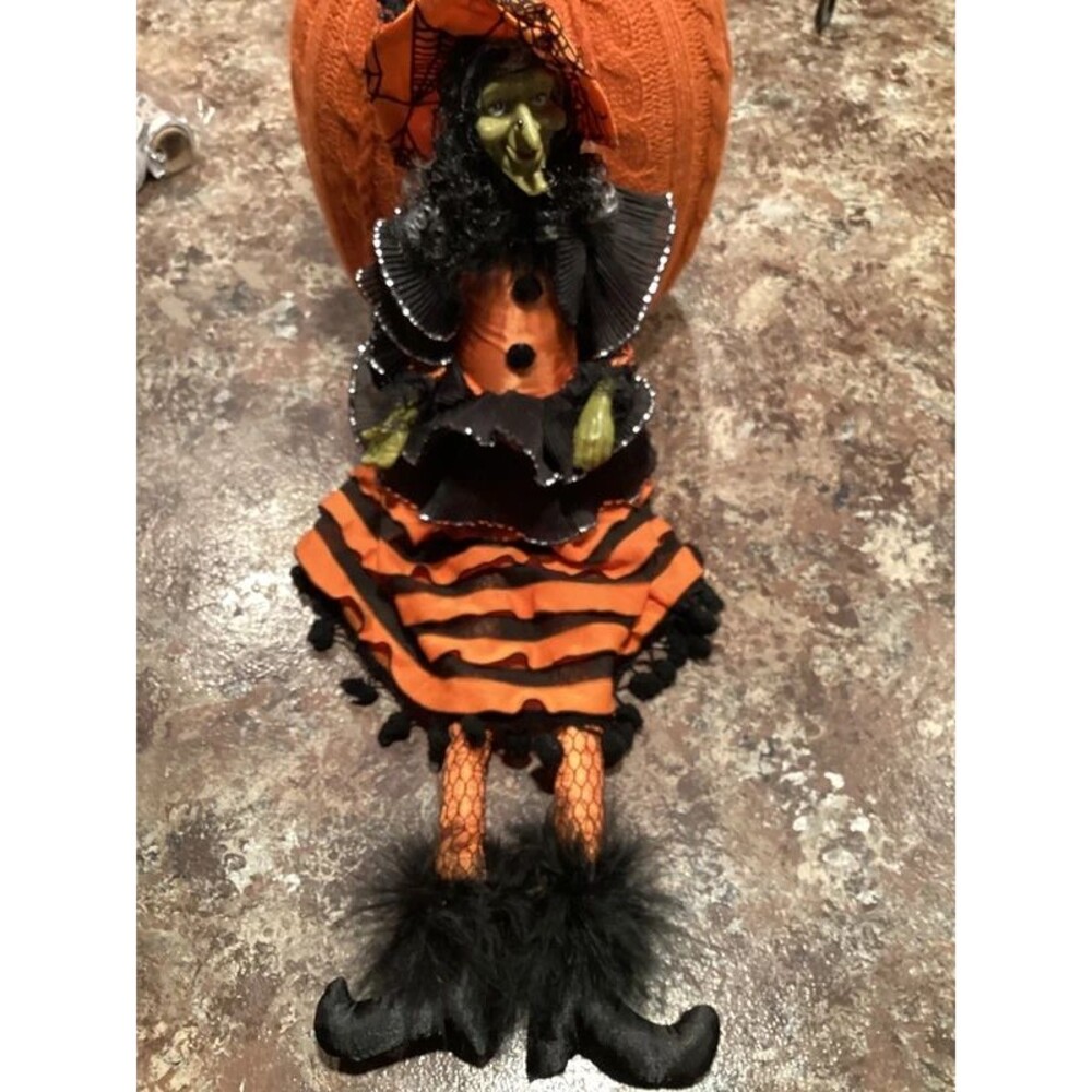 Cracker Barrel collectible Halloween witch shelf-sitter doll